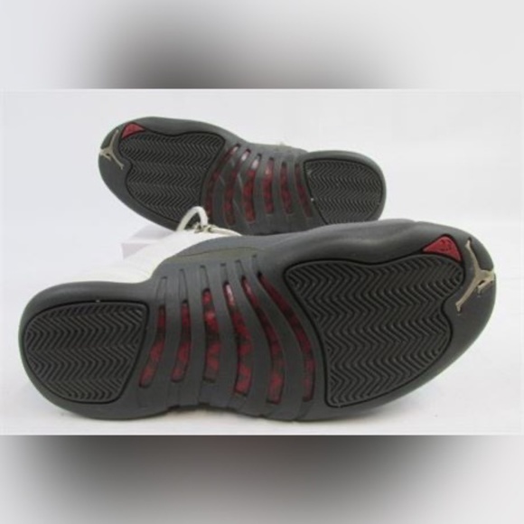 Air Jordan 12 Retro "'Flint Grey" Size: 8 - Picture 10 of 11